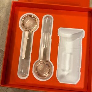 Beautycounter Refreshing Facial Globes NIB